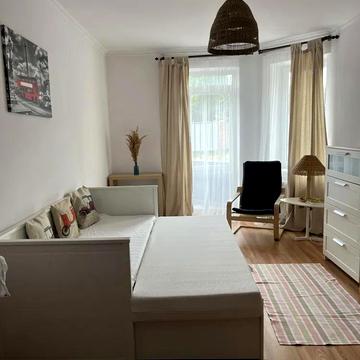 Авраама Лінкольна вул. (Димитрова), 6