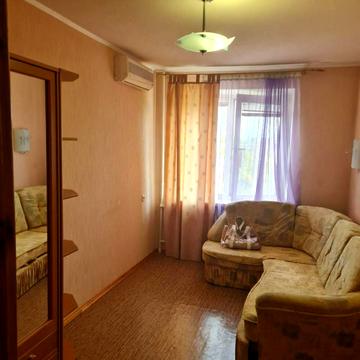 Льва Ландау просп. (50-річчя СРСР), 12