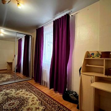 Торгова вул., 17