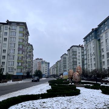 Приозерна вул., (Будинок 33)