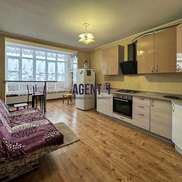 Львівська вул., 7