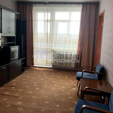 Академіка Павлова вул., 162