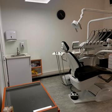 Барвінських вул., 6