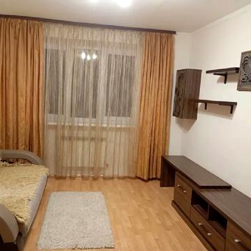 Геологів вул., 9