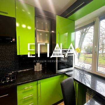 Академіка Тамма вул., 2