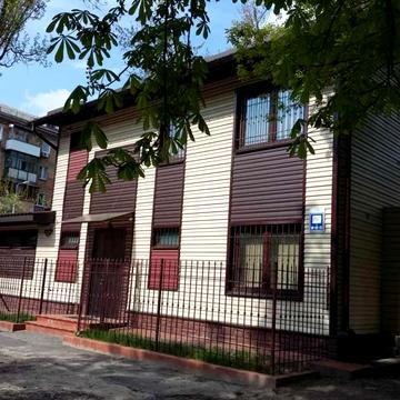 Ольжича вул., 14