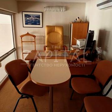 Володимирська вул., 65