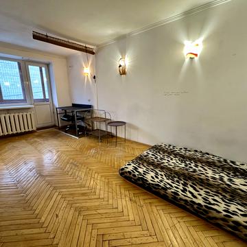 Межигірська вул., 54