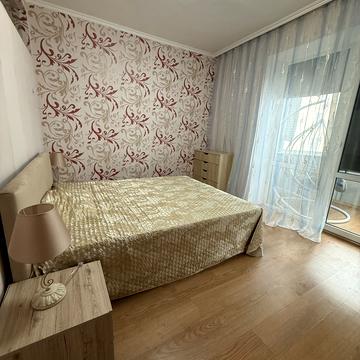 Богдана Хмельницького вул., 11-Б