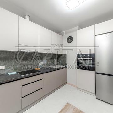 Повітряних Сил просп. (Повітрофлотський), 56