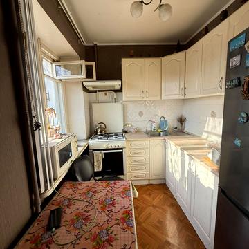 Миру просп. (Леніна), 17