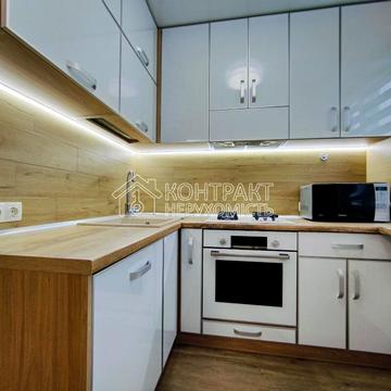 Світла вул., 23а