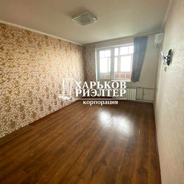 Академіка Павлова вул., 140