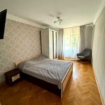 Тарасівська вул., 22-А