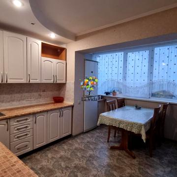 Оноре де Бальзака вул., 10