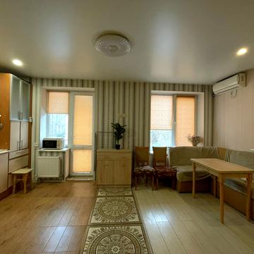 Червона вул., 14