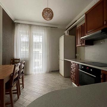 Творча вул., 4