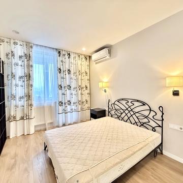 Саксаганського вул., 37-К