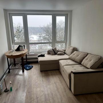 Миколи Ушакова вул., 6