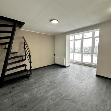 Андрія Сахарова вул., 27-Б