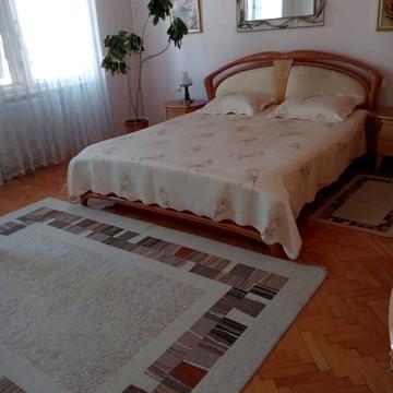 Олександра Духновича пл., 5