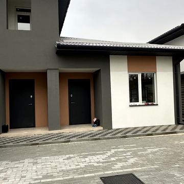 Молодіжна вул.