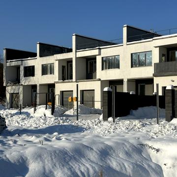 Ломоносова вул., 100а