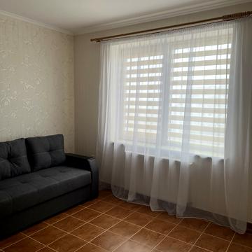 Вишнева вул., 16