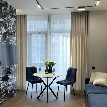 Кучеревського бульв., 1