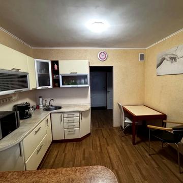 Миколи Закревського вул., 33