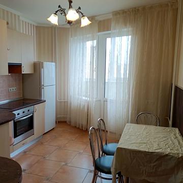 Добровольців вул. (Маршала Говорова), 10/3