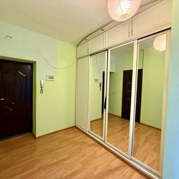 Червоної Калини просп., 64