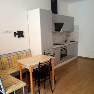 Миколи Боровського вул., 1/16д