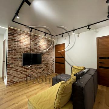 Андрія Аболмасова вул. (Панельна), 7