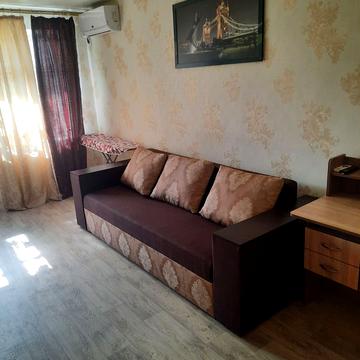 Богдана Хмельницького просп. (Героїв Сталінграда), 32-А