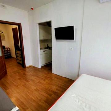 Юлії Здановської вул. (Ломоносова), 85-Б