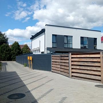 Центральна вул.