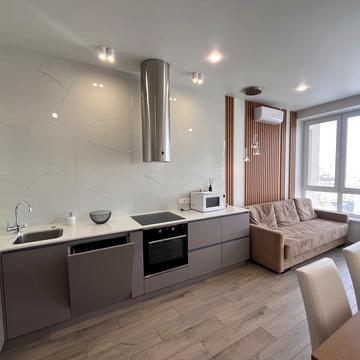 Деміївська вул., 13