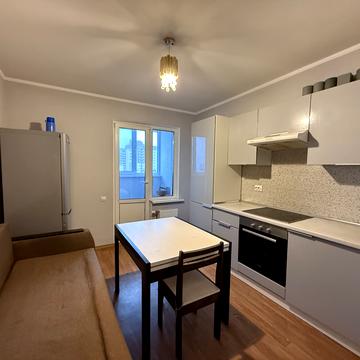 Юлії Здановської вул. (Ломоносова), 85