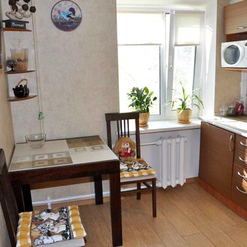 Сегедська вул., 8а