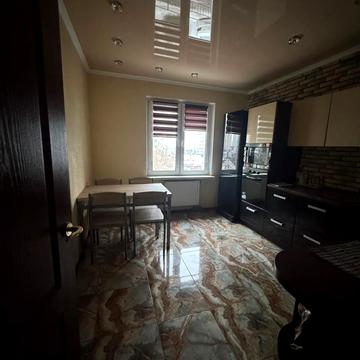 Єлизавети Чавдар вул., 38