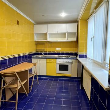 Західна вул., 12