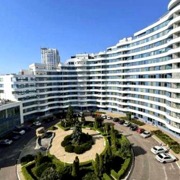 Літературна вул., 1а