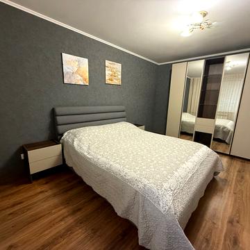 Грецька пл., 7а