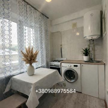 Високовольтна вул., 20