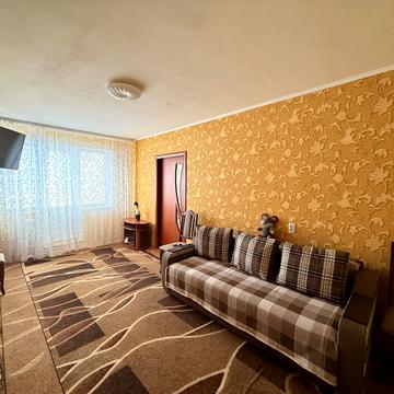 Космонавтів просп., 13