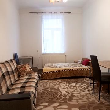 Володимира Антоновича вул. (), 11