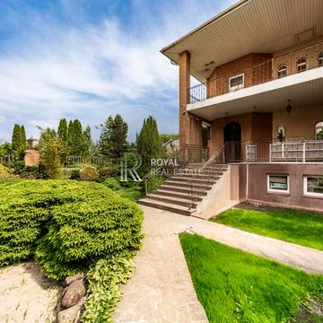 Жулянська вул., 76