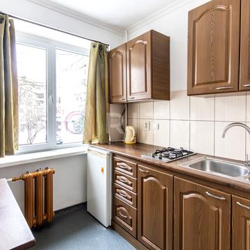 Олександра Довженка вул., 4/2