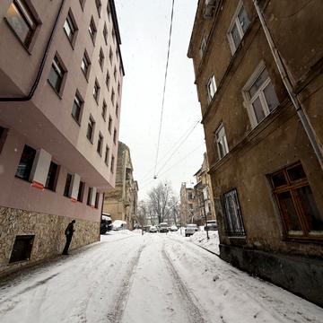 Підмурна вул., 5